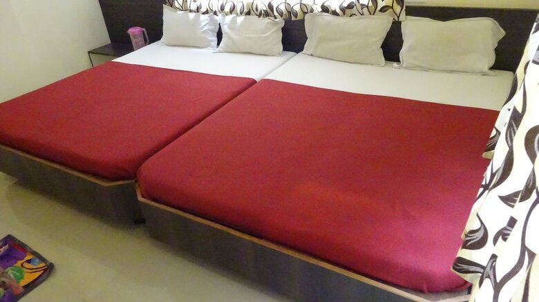 Hotel Sai Neelam