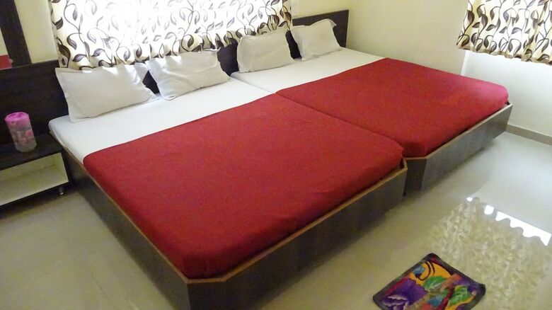 Hotel Sai Neelam
