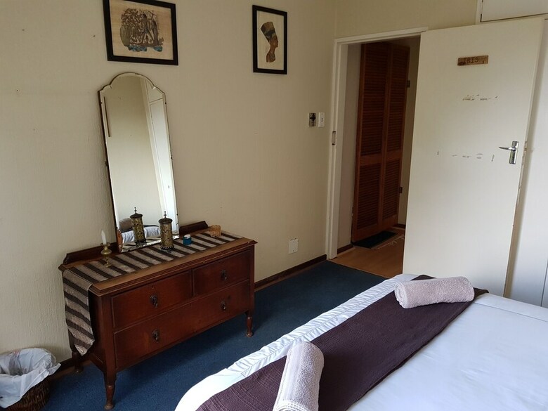 Hotel Engedi Retreat