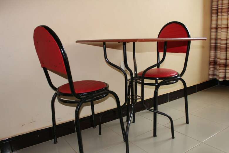 Hotel Bwindi Mgahinga Guest House