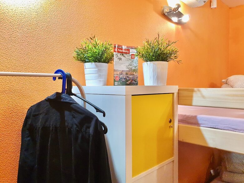 Hostal Come2us Fontanka 127
