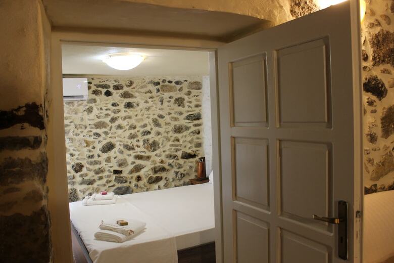 Roes Apartments