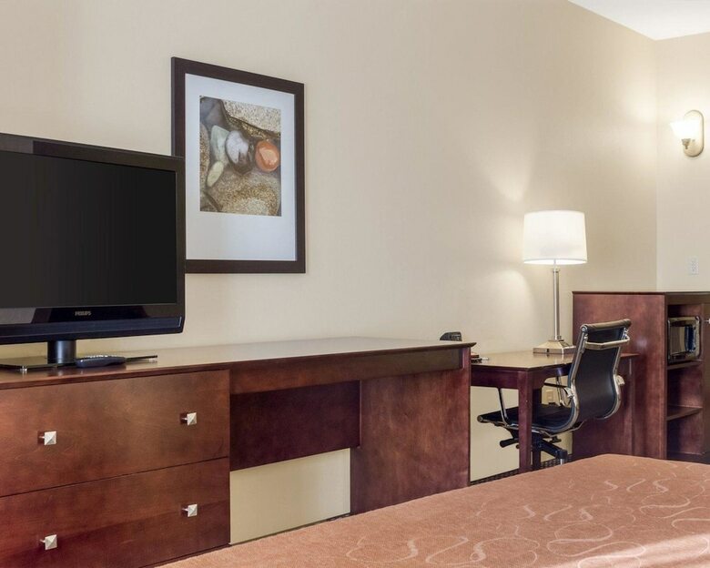 Hotel Comfort Suites