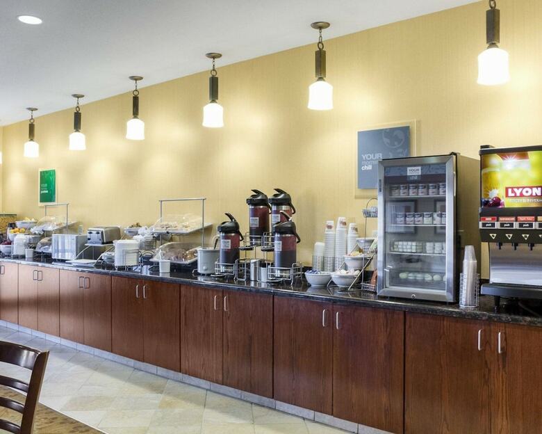 Hotel Comfort Suites