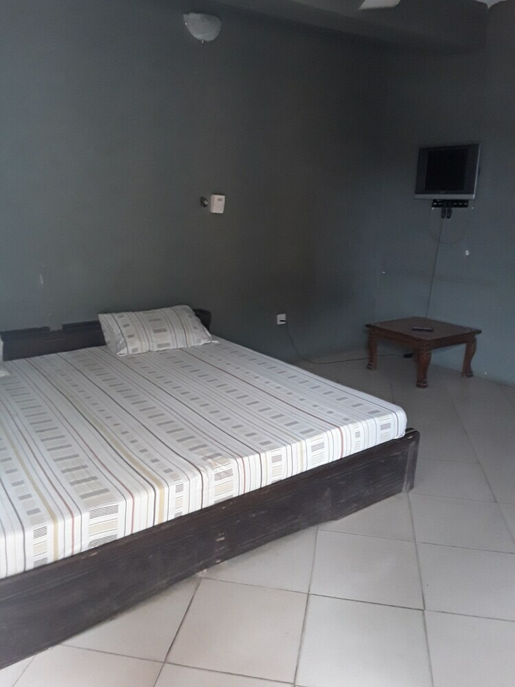 Vacco International Hotel