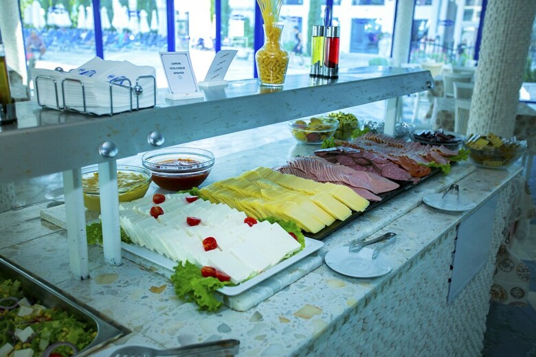 Hotel Chaika Beach Resort