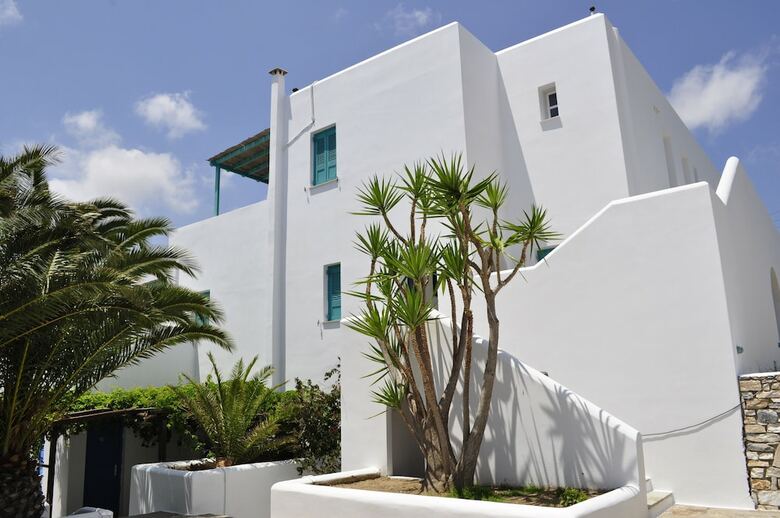 Aloni Hotel