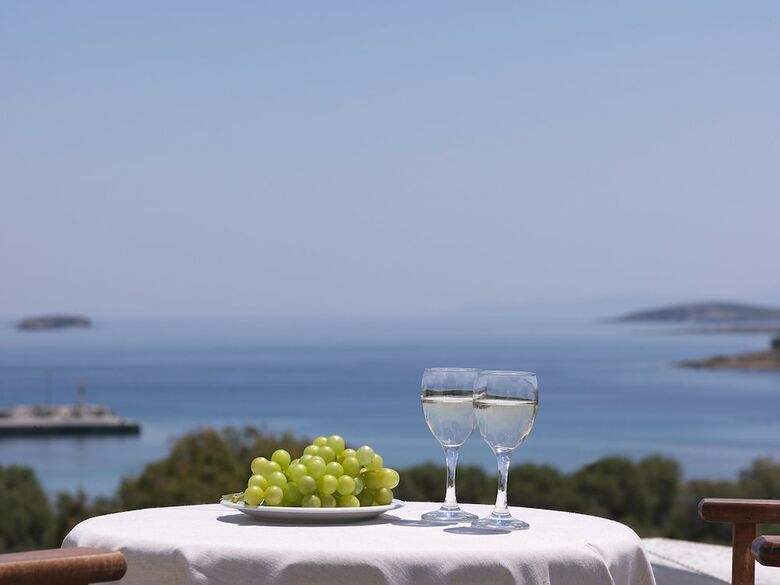 Aloni Hotel