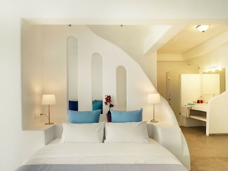 Aloni Hotel