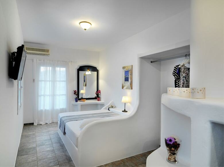 Aloni Hotel