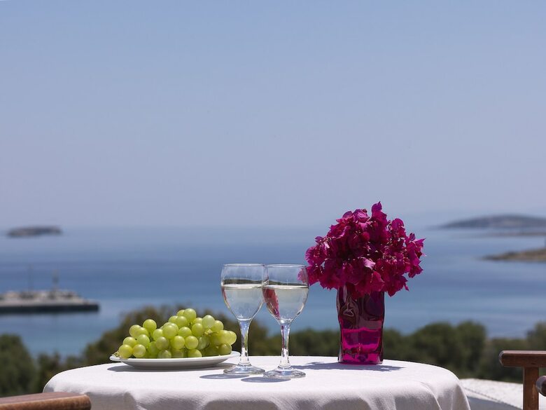 Aloni Hotel