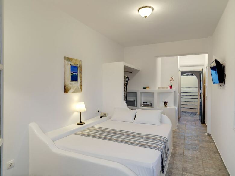 Aloni Hotel