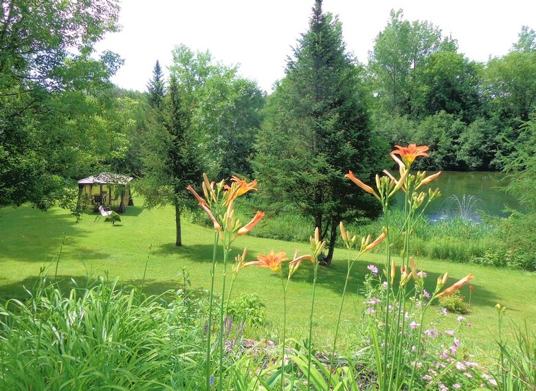 Motel Des Deux Lacs Inc