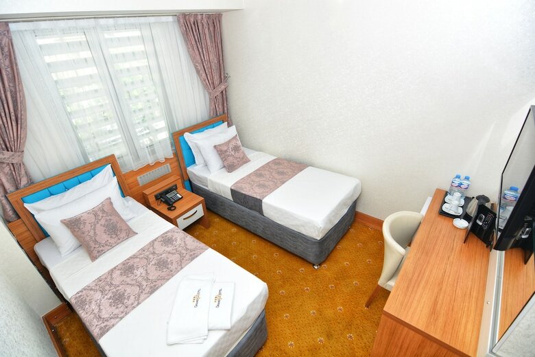 Hotel Grand Sah Otel