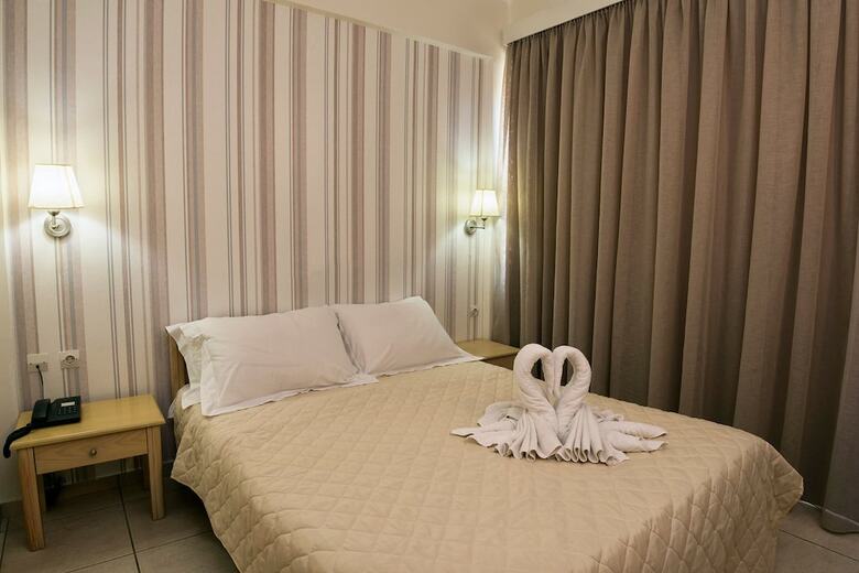 Hotel Esperia Beach Apartments & Suites
