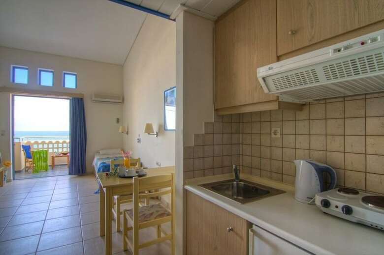 Hotel Esperia Beach Apartments & Suites