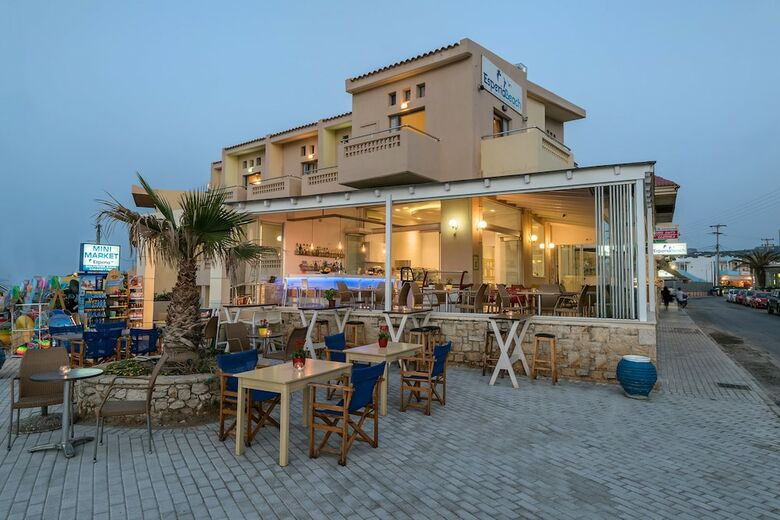 Hotel Esperia Beach Apartments & Suites