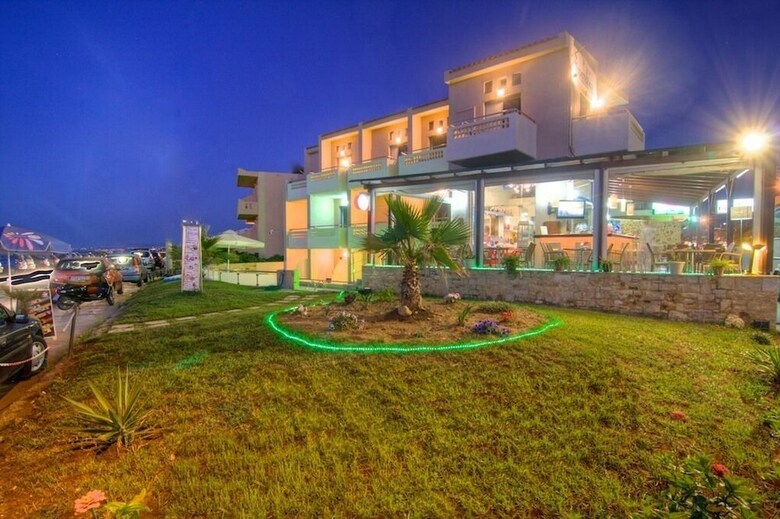 Hotel Esperia Beach Apartments & Suites