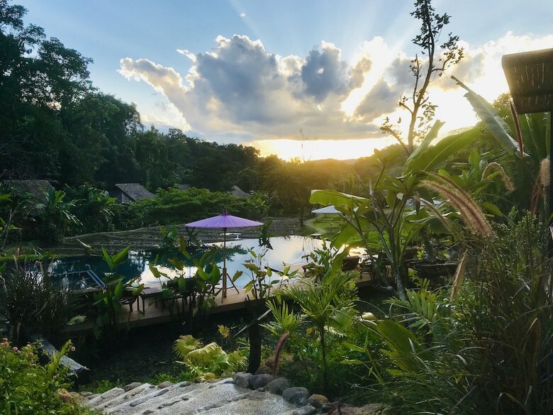 Hotel Fern Resort
