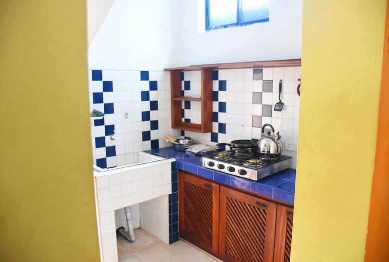 Hostal Ceylon Hostel - Colombo Int Airport