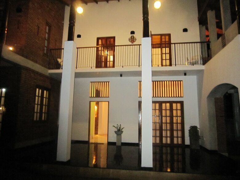 Hostal Ceylon Hostel - Colombo Int Airport