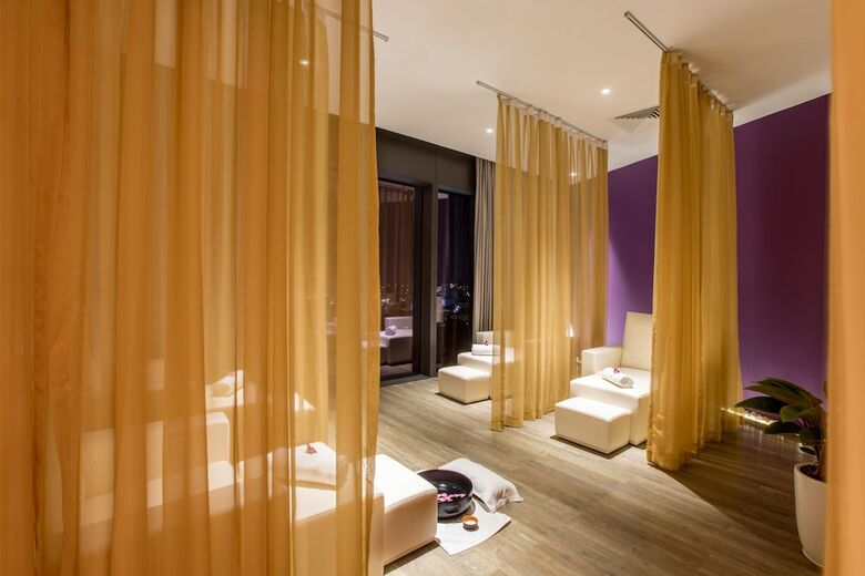 Vinpearl Hotel Hue