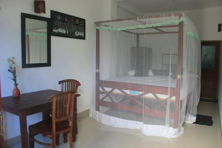 Hotel Yoho Villa Tropicana