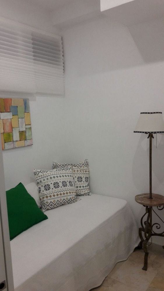 Apartamentos Perla V | 5  Pax | First Line | 2254-aw