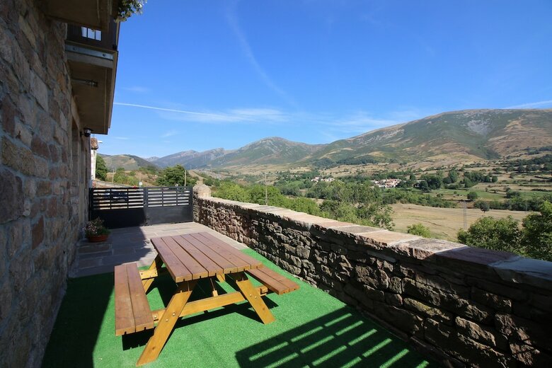 Apartamentos El Balc�n de La Lomba