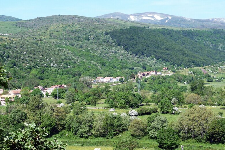 Apartamentos El Balc�n de La Lomba