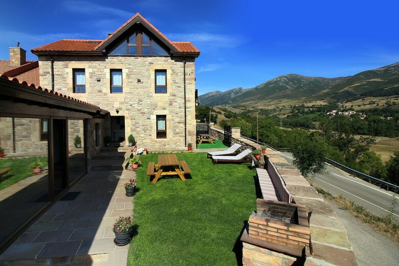 Apartamentos El Balc�n de La Lomba