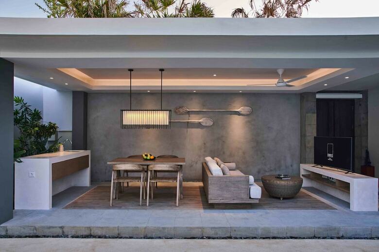 Hotel X2 Bali Breakers Resort