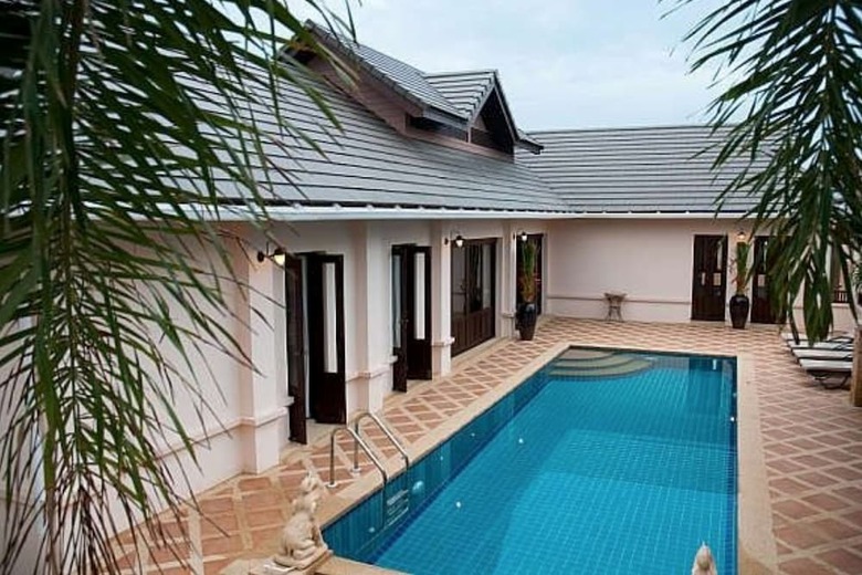 4 Bedroom Private Bali Style Villa Hh1