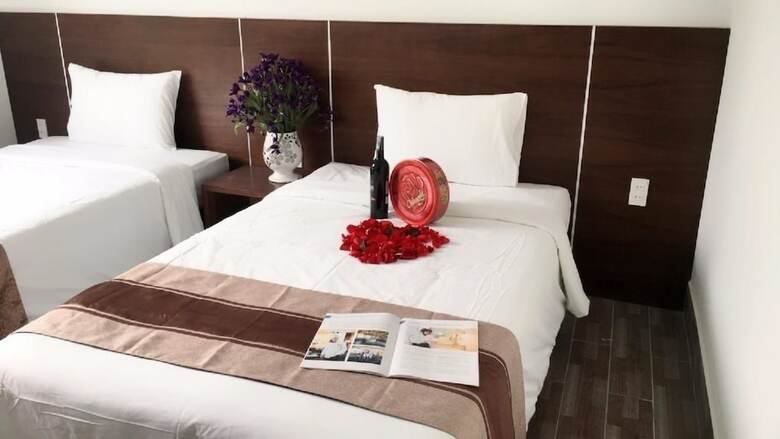 Red Coral Ha Long Hotel
