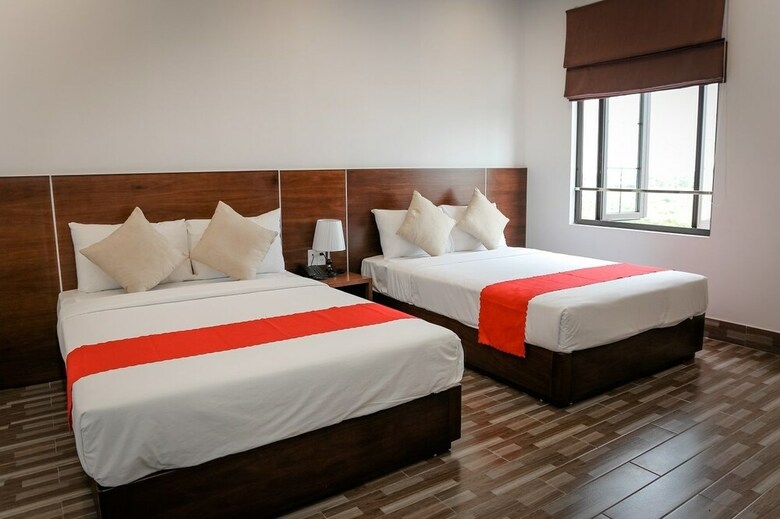 Red Coral Ha Long Hotel