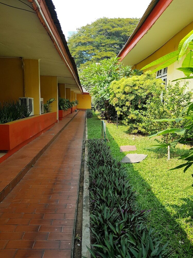 Bed & Breakfast Hotel Royal Juanda