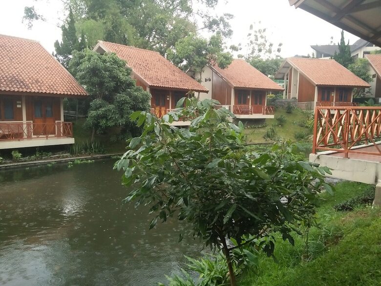Ahadiat Hotel & Bungalow