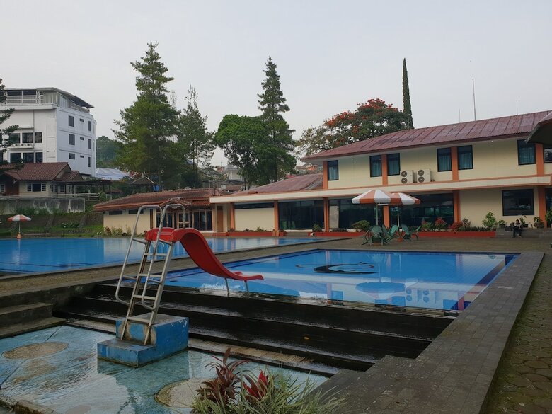 Bed & Breakfast Cisarua Indah Cottage