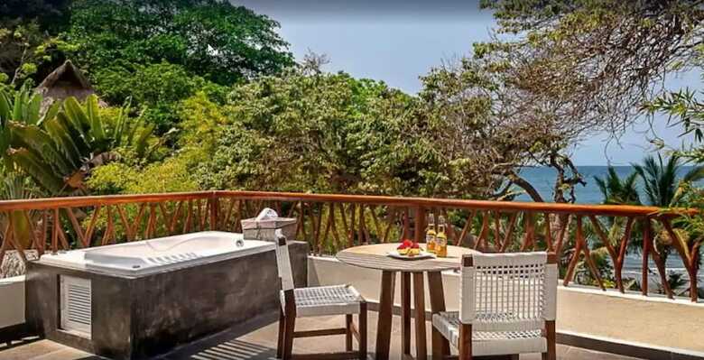 Ysuri Sayulita - Beachfront Hotel