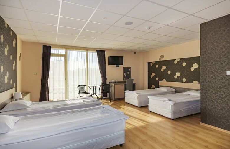 City Hotel
