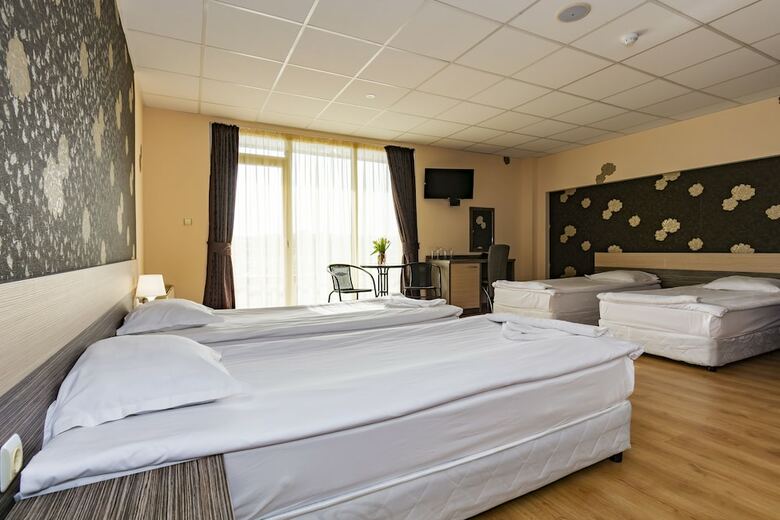 City Hotel
