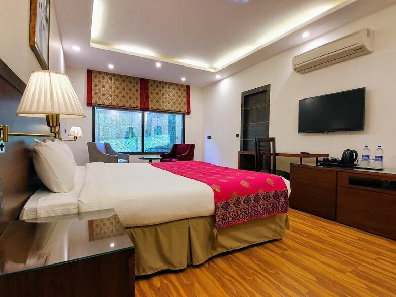 Hotel Span Inn & Suites