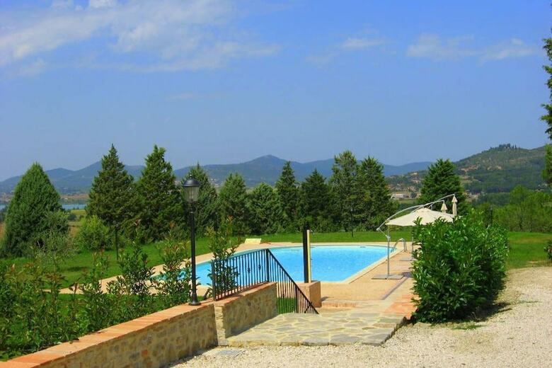 Apartamento Il Borghetto Di Peccio Martino