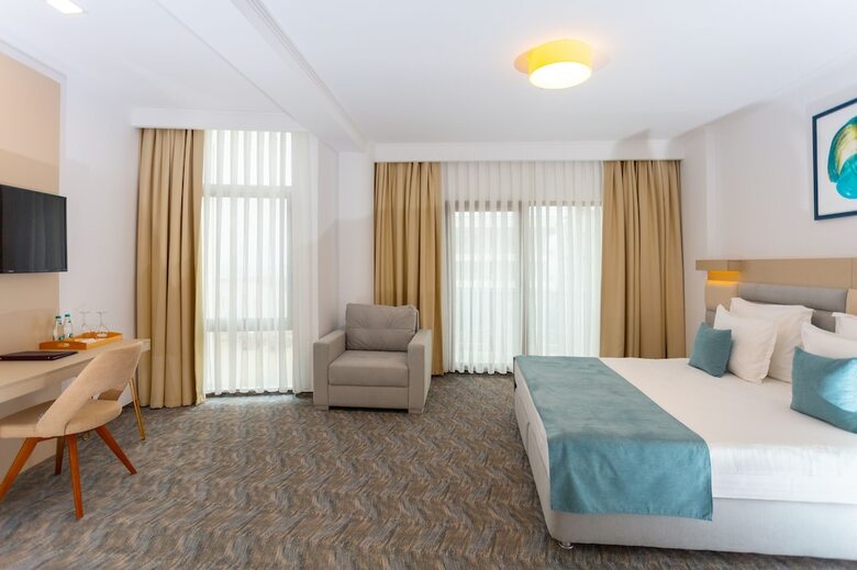 Hotel Manor