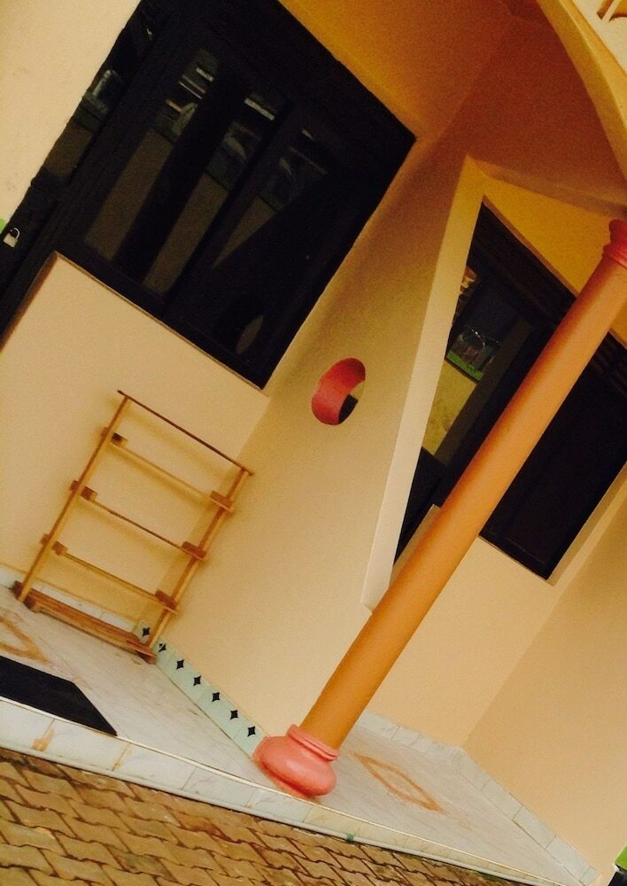 Apartamentos Town House Unit In Kampala