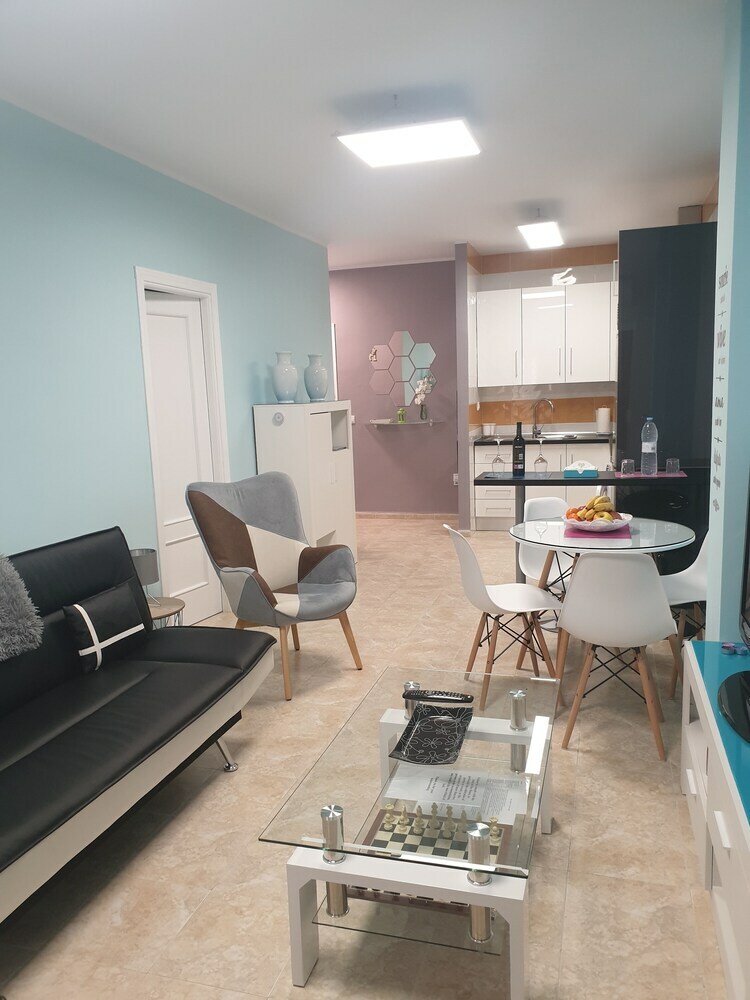 Apartamentos Adri�n Y Vanessa