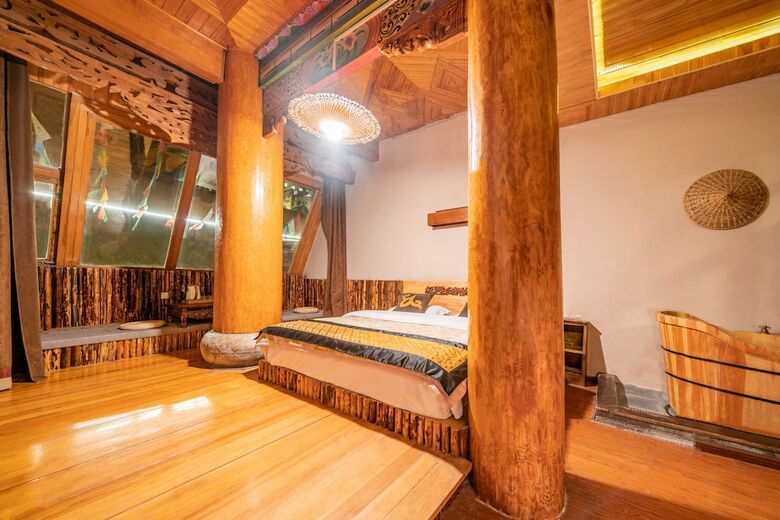 Hostal Home Away From Home