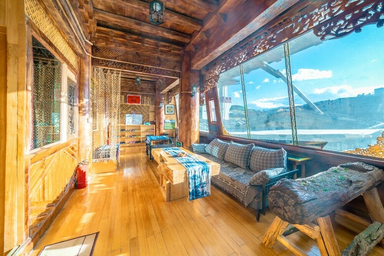 Hostal Home Away From Home