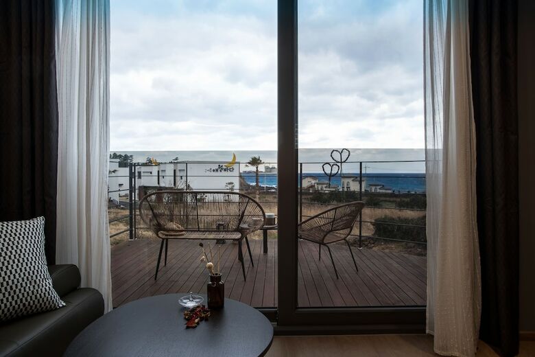 Pension Aewol Bada Town House