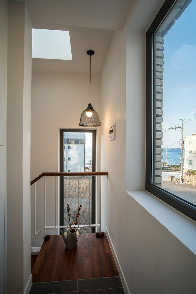 Pension Aewol Bada Town House